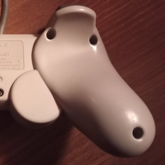Sony PlayStation 1 OEM Controller {Cleaned and Working} (Used) - Picture 10 of 13